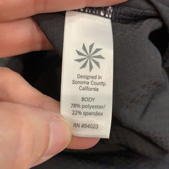 Athleta Dobby Be Free Cropped Knickers size small, black, lightweight - Picture 5 of 8